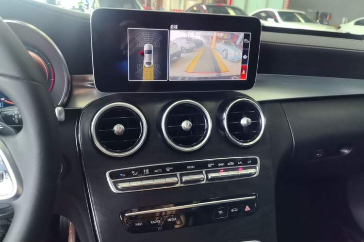 Used Mercedes-Benz C-Class 2019 Restyled C 260 L Sport Edition Audio And AC Panel