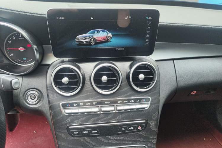 Used Mercedes-Benz C-Class 2019 C 260 L Sport Edition Audio And AC Panel