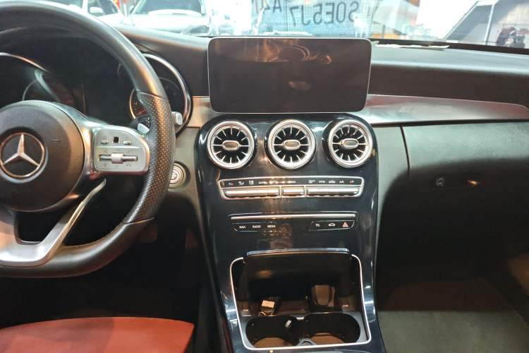 Used Mercedes-Benz C-Class 2019 C 260 Sport Edition Audio And AC Panel