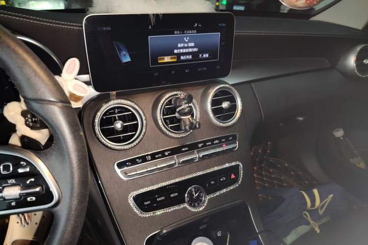 Used Mercedes-Benz C-Class 2019 Updated C 260 L Audio And AC Panel