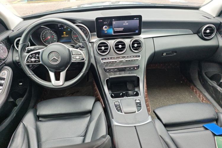 Used Mercedes-Benz C-Class 2019 C 180 L Fashion Edition Sport Version Center Console