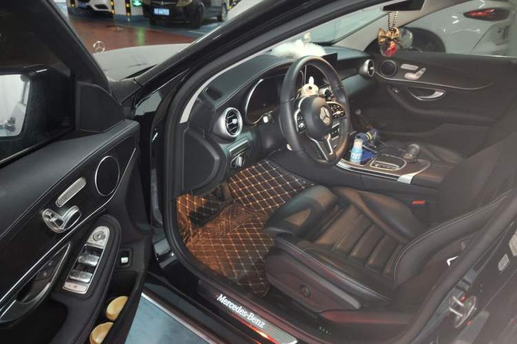 Used Mercedes-Benz C-Class 2019 Updated C 260 L Driver Seat