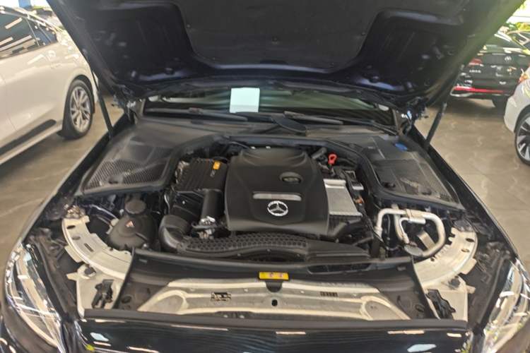 Used Mercedes-Benz C-Class 2019 C 180 L Fashion Edition Sport Version Engine Bay