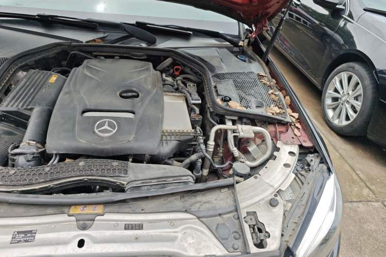 Used Mercedes-Benz C-Class 2019 C 180 L Fashion Edition Sport Version Engine Bay Left