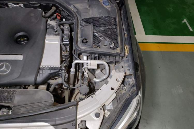 Used Mercedes-Benz C-Class 2019 C 180 L Fashion Edition Sport Version Engine Bay Left