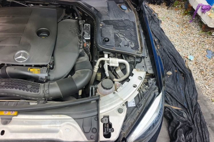 Used Mercedes-Benz C-Class 2019 C 260 Sport Edition Engine Bay Left