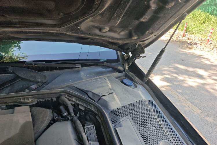 Used Mercedes-Benz C-Class 2019 C 260 Sport Edition Engine Bay Left