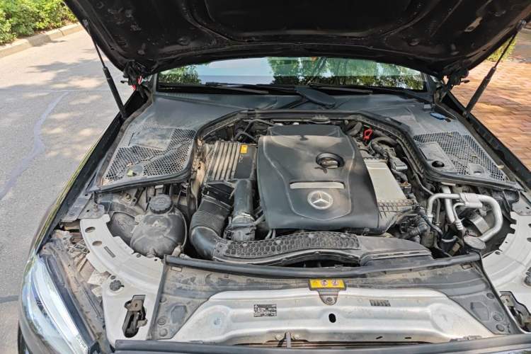 Used Mercedes-Benz C-Class 2019 C 180 L Fashion Edition Sport Version Engine Bay Right