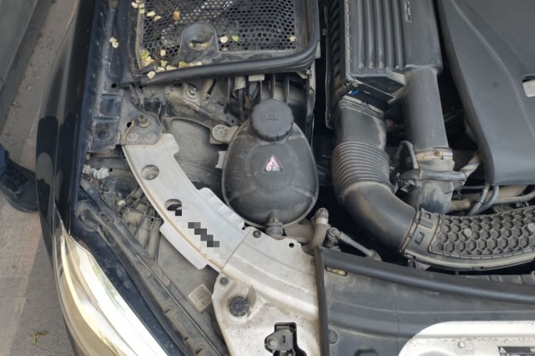Used Mercedes-Benz C-Class 2019 C 180 L Fashion Edition Sport Version Engine Bay Right
