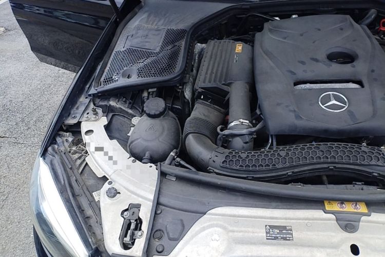 Used Mercedes-Benz C-Class 2019 C 180 L Fashion Edition Sport Version Engine Bay Right