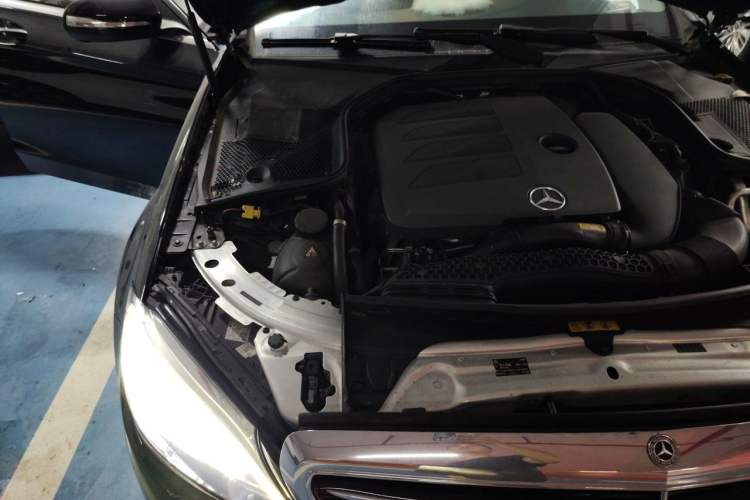 Used Mercedes-Benz C-Class 2019 Updated C 260 L Engine Bay Right