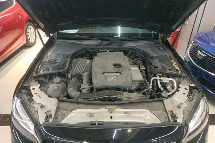 Used Mercedes-Benz C-Class 2019 C 180 L Fashion Edition Sport Version Engine Bay