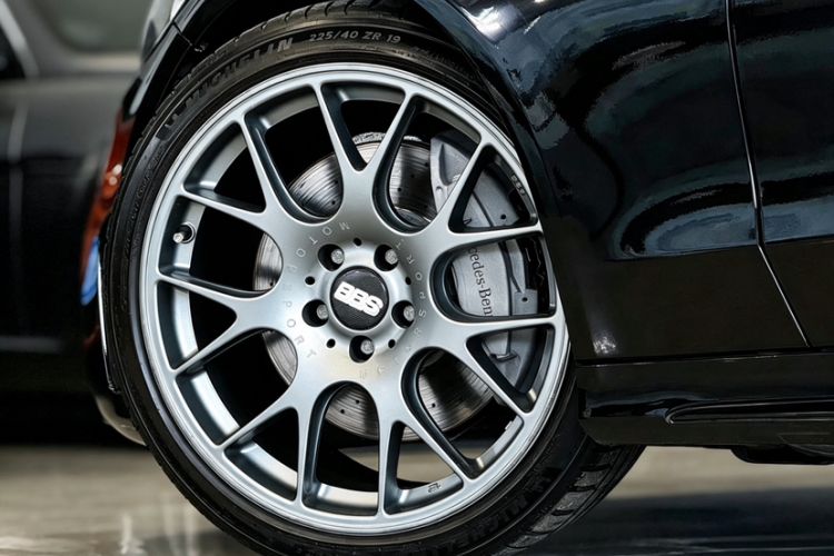Used Mercedes-Benz C-Class 2019 C 300 station wagon Exterior 6