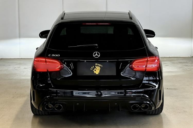 Used Mercedes-Benz C-Class 2019 C 300 station wagon Exterior 9