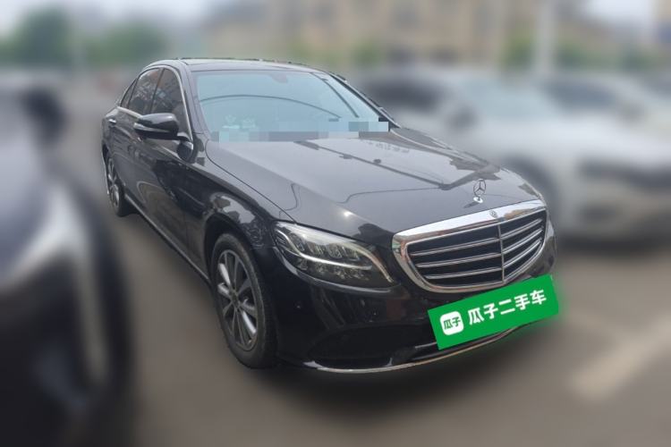 Used Mercedes-Benz C-Class 2019 C 260 L Front Right 45 Deg