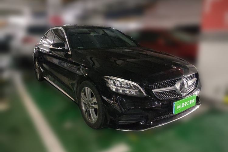 Used Mercedes-Benz C-Class 2019 C 180 L Fashion Edition Sport Version Front Right 45 Deg