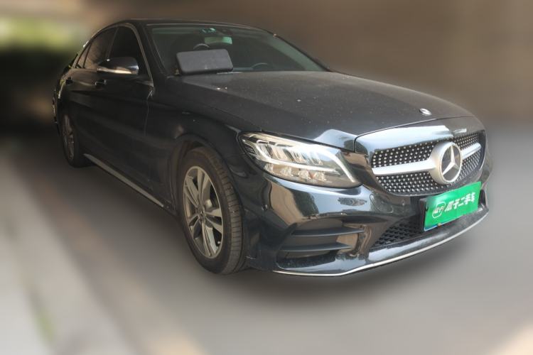 Used Mercedes-Benz C-Class 2019 C 180 L Fashion Edition Sport Version Front Right 45 Deg