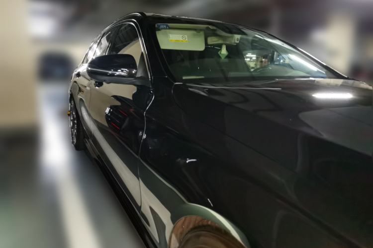 Used Mercedes-Benz C-Class 2019 C 300 station wagon Front Right 45 Deg