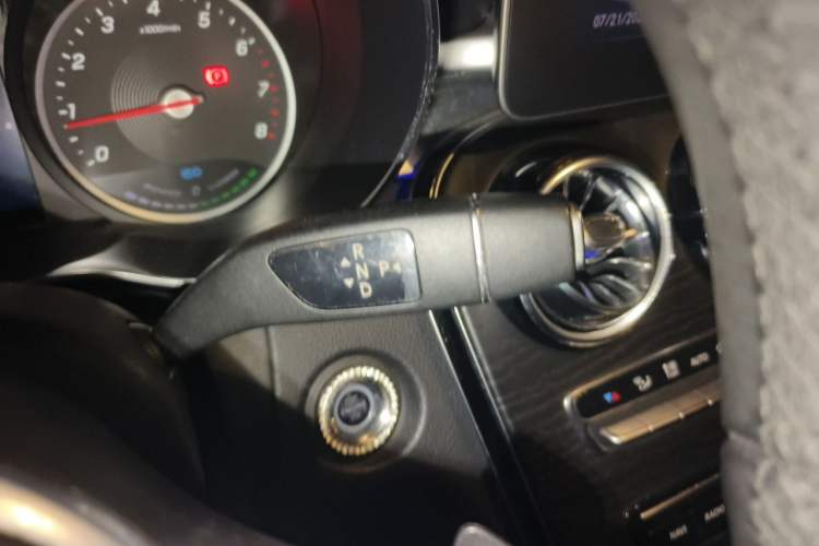 Used Mercedes-Benz C-Class 2019 C 260 L Sport Edition Gear Lever
