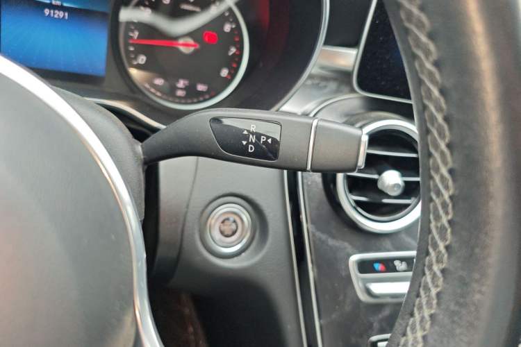 Used Mercedes-Benz C-Class 2019 C 180 L Fashion Edition Sport Version Gear Lever