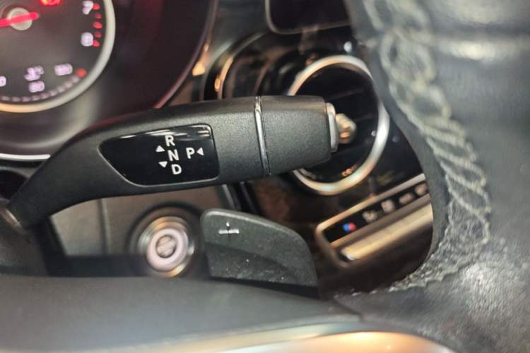 Used Mercedes-Benz C-Class 2019 C 180 L Fashion Edition Sport Version Gear Lever