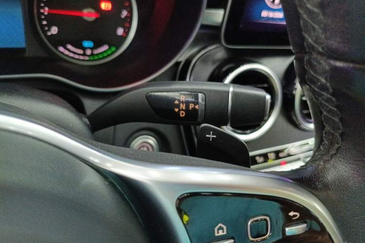 Used Mercedes-Benz C-Class 2019 C 260 L Sport Edition Gear Lever