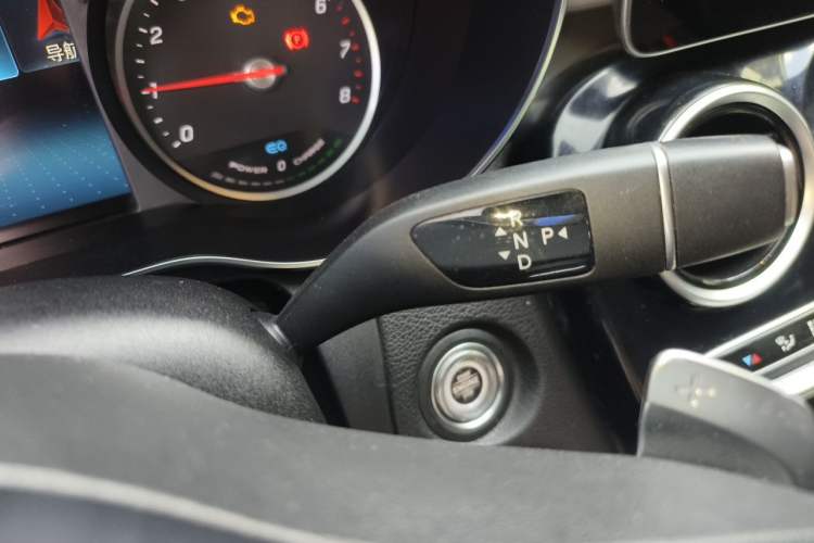 Used Mercedes-Benz C-Class 2019 C 260 Sport Edition Gear Lever