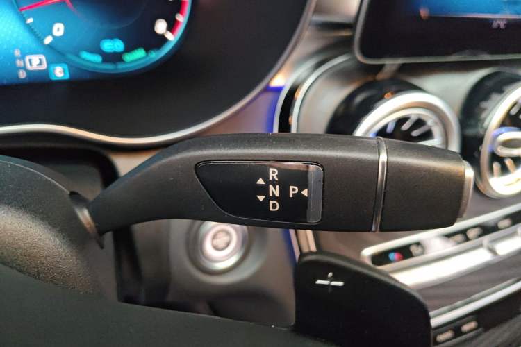 Used Mercedes-Benz C-Class 2019 Restyled C 260 L Sport Edition Gear Lever