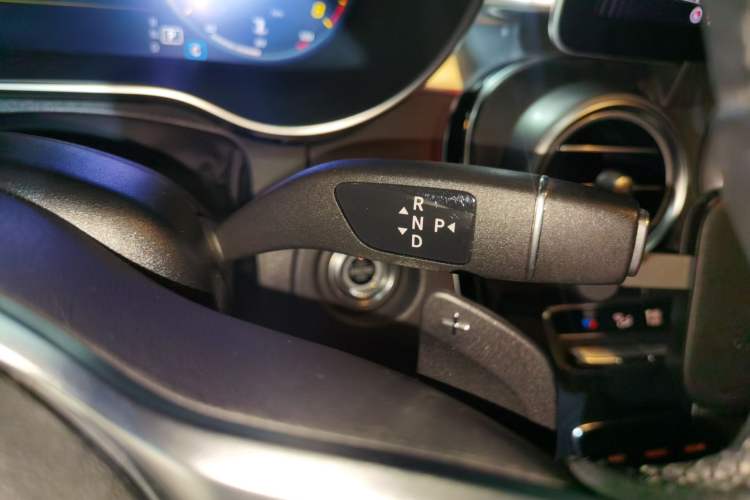 Used Mercedes-Benz C-Class 2019 C 300 station wagon Gear Lever