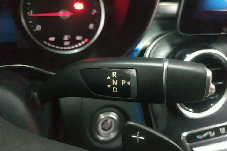 Used Mercedes-Benz C-Class 2019 C 180 L Fashion Edition Sport Version Gear Lever
