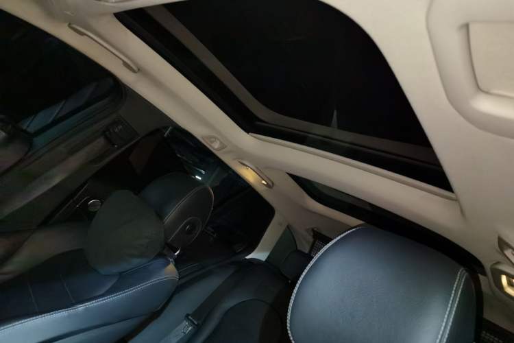 Used Mercedes-Benz C-Class 2019 C 300 station wagon Headliner