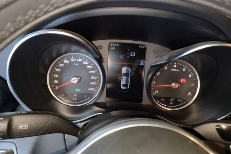 Used Mercedes-Benz C-Class 2019 C 180 L Fashion Edition Sport Version Instrument Cluster