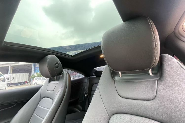 Used Mercedes-Benz C-Class 2019 C 260 Coupe Interior 1