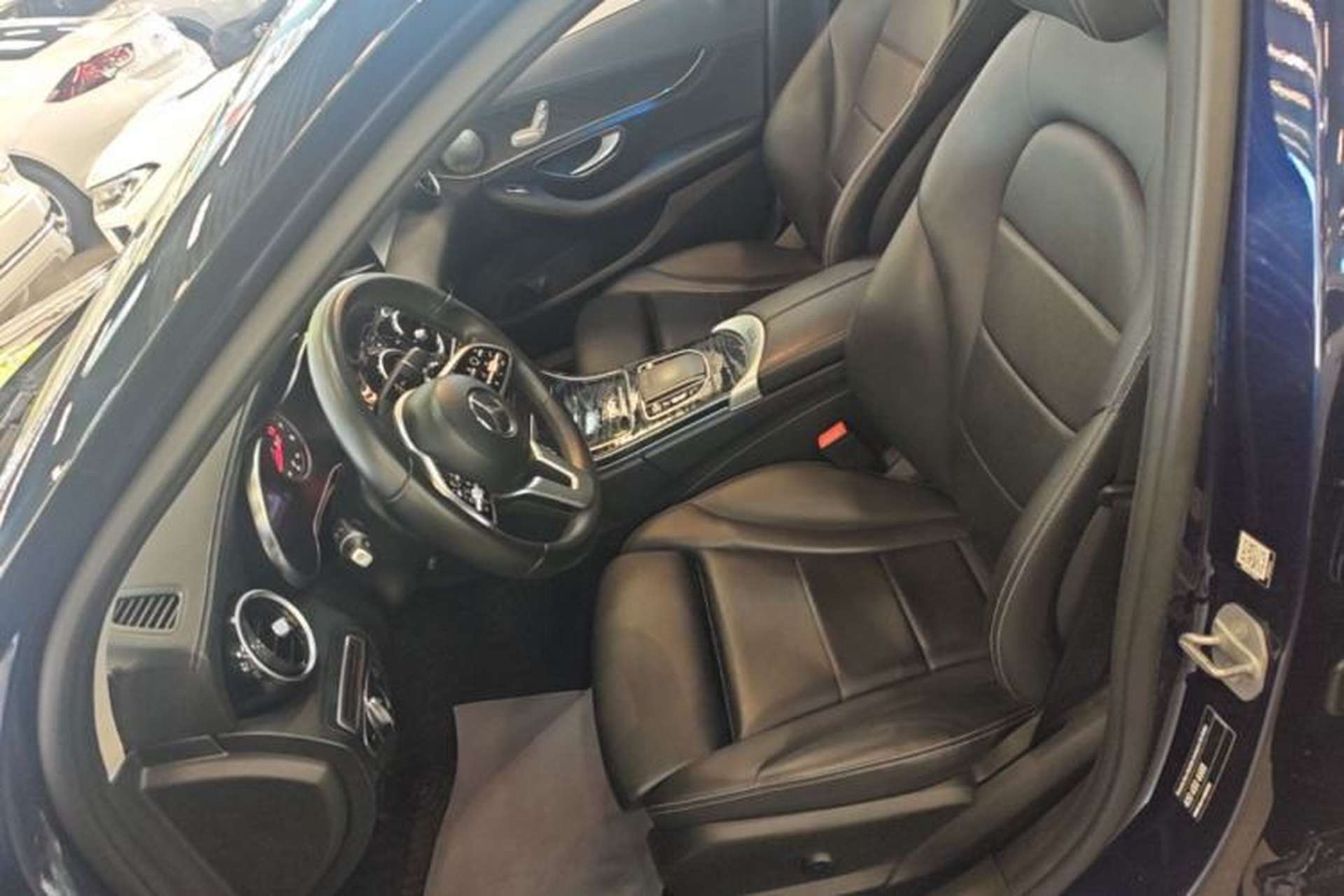 Used Mercedes-Benz C-Class 2019 C 180 L Fashion Edition Sport Version Left Front Seat