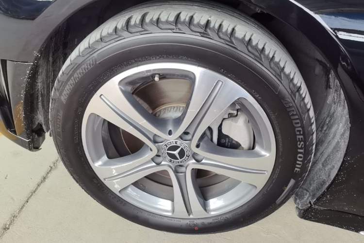 Used Mercedes-Benz C-Class 2019 Restyled C 260 L Sport Edition Left Front Wheel Hub