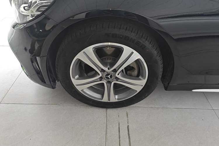Used Mercedes-Benz C-Class 2019 Restyled C 260 L Sport Edition Left Front Wheel Hub