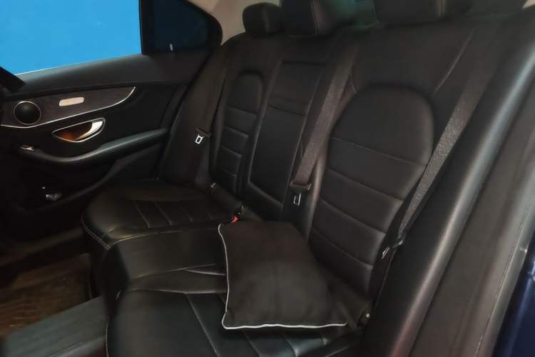 Used Mercedes-Benz C-Class 2019 C 180 L Fashion Edition Sport Version Left Rear Seat