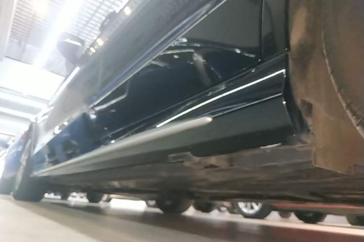 Used Mercedes-Benz C-Class 2019 C 180 L Fashion Edition Sport Version Left Side Sill