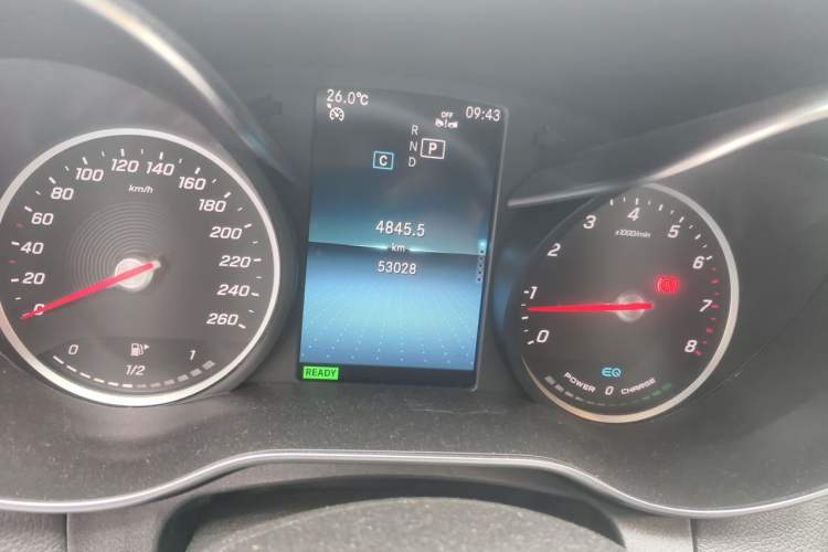 Used Mercedes-Benz C-Class 2019 C 260 Sport Edition Odometer Close Up