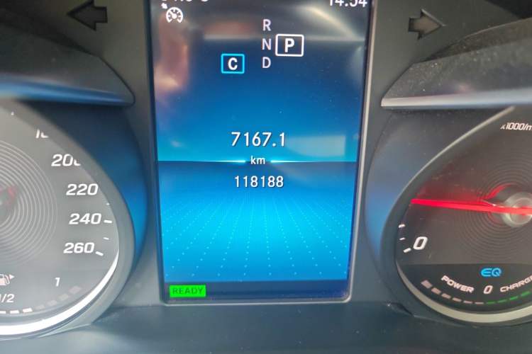 Used Mercedes-Benz C-Class 2019 C 260 Sport Edition Odometer Close Up