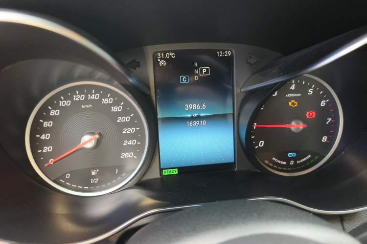 Used Mercedes-Benz C-Class 2019 C 260 Sport Edition Odometer Close Up