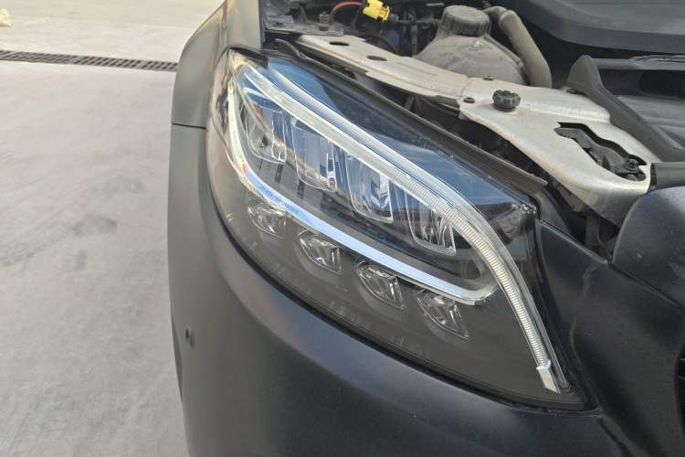 Used Mercedes-Benz C-Class 2019 Restyled C 260 L Sport Edition Right Front Headlight