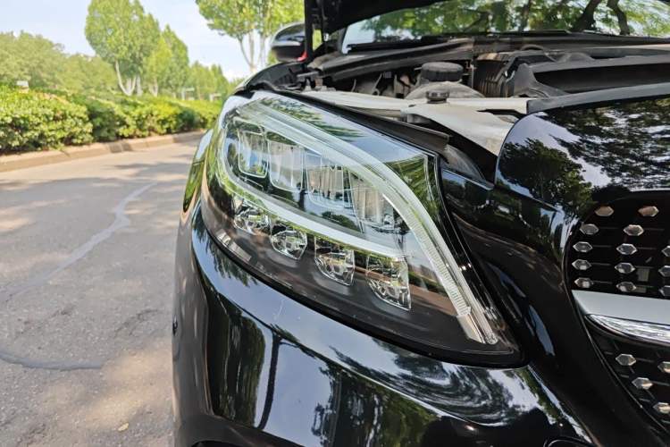 Used Mercedes-Benz C-Class 2019 C 180 L Fashion Edition Sport Version Right Front Headlight