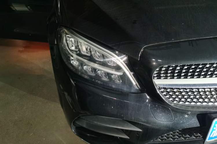 Used Mercedes-Benz C-Class 2019 Restyled C 260 L Sport Edition Right Front Headlight