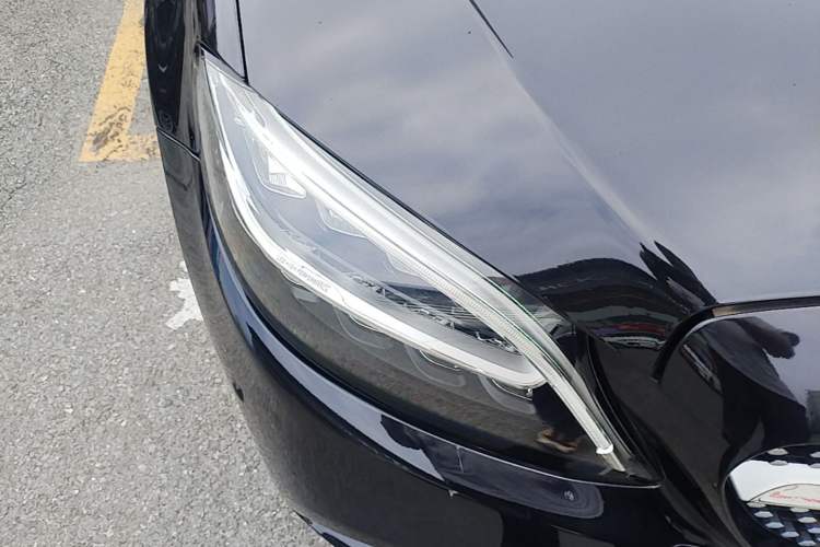 Used Mercedes-Benz C-Class 2019 C 180 L Fashion Edition Sport Version Right Front Headlight