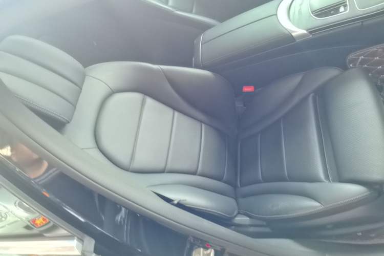 Used Mercedes-Benz C-Class 2019 Restyled C 260 L Sport Edition Right Front Seat