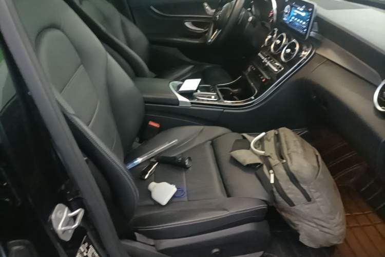 Used Mercedes-Benz C-Class 2019 C 180 L Fashion Edition Sport Version Right Front Seat