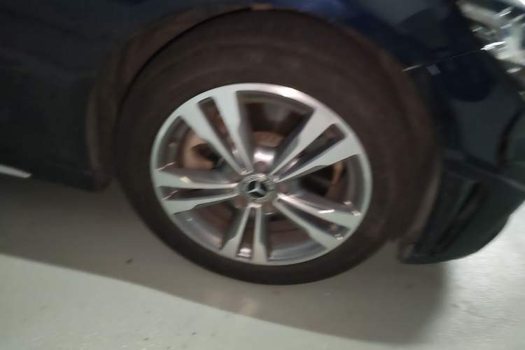 Used Mercedes-Benz C-Class 2019 C 180 L Fashion Edition Sport Version Right Front Wheel Hub