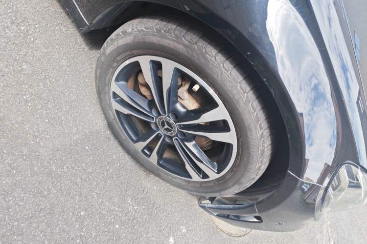 Used Mercedes-Benz C-Class 2019 C 260 Sport Edition Right Front Wheel Hub