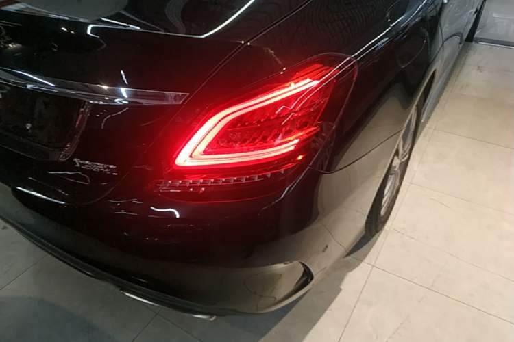 Used Mercedes-Benz C-Class 2019 C 180 L Fashion Edition Sport Version Right Rear Taillight
